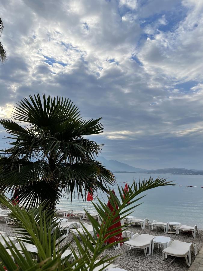 Hotel Azzurro แฮร์เซ็ก-โนวี ภายนอก รูปภาพ