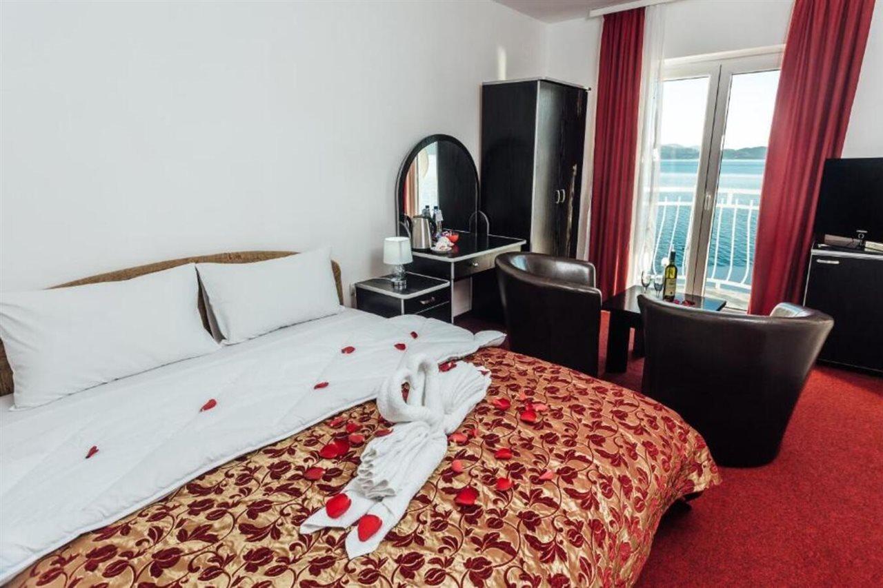 Hotel Azzurro แฮร์เซ็ก-โนวี ภายนอก รูปภาพ