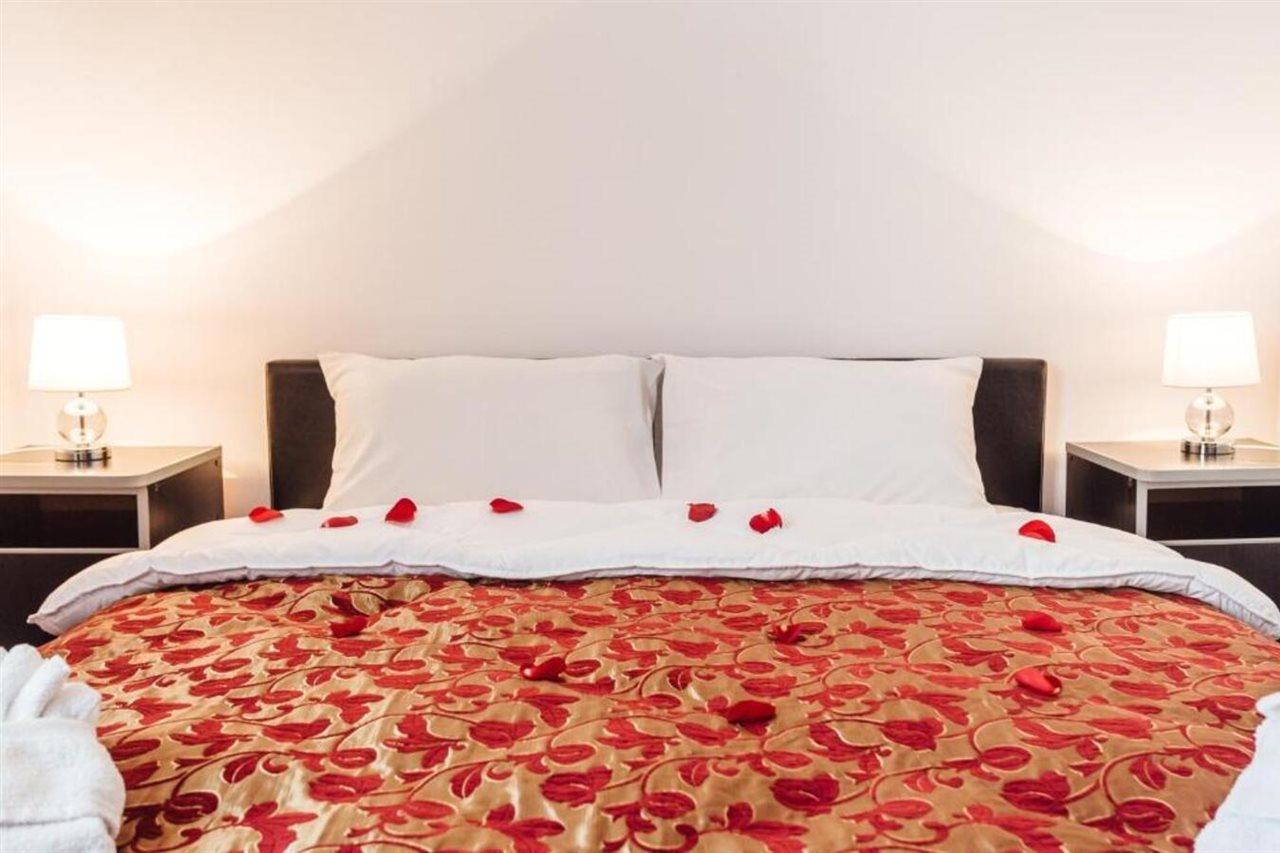 Hotel Azzurro แฮร์เซ็ก-โนวี ภายนอก รูปภาพ