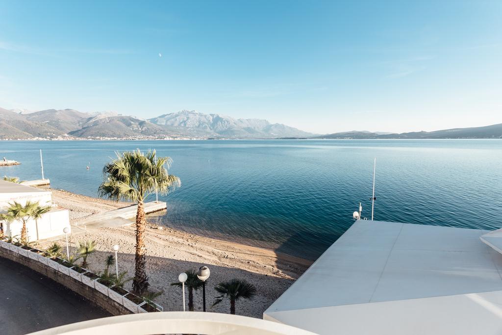 Hotel Azzurro แฮร์เซ็ก-โนวี ภายนอก รูปภาพ