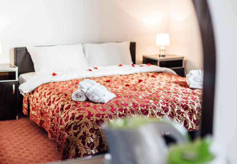 Hotel Azzurro แฮร์เซ็ก-โนวี ภายนอก รูปภาพ